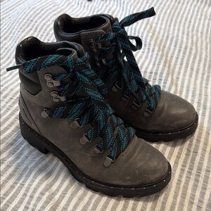 Sorel Gray Hiking Boots with Blue Laces